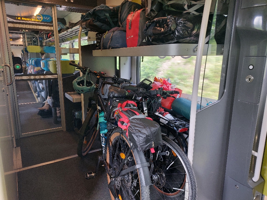 Fahrradstellplätze im Intercity nach Nantes