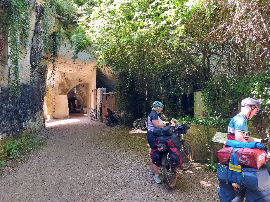 In den Felsengassen von Souzay