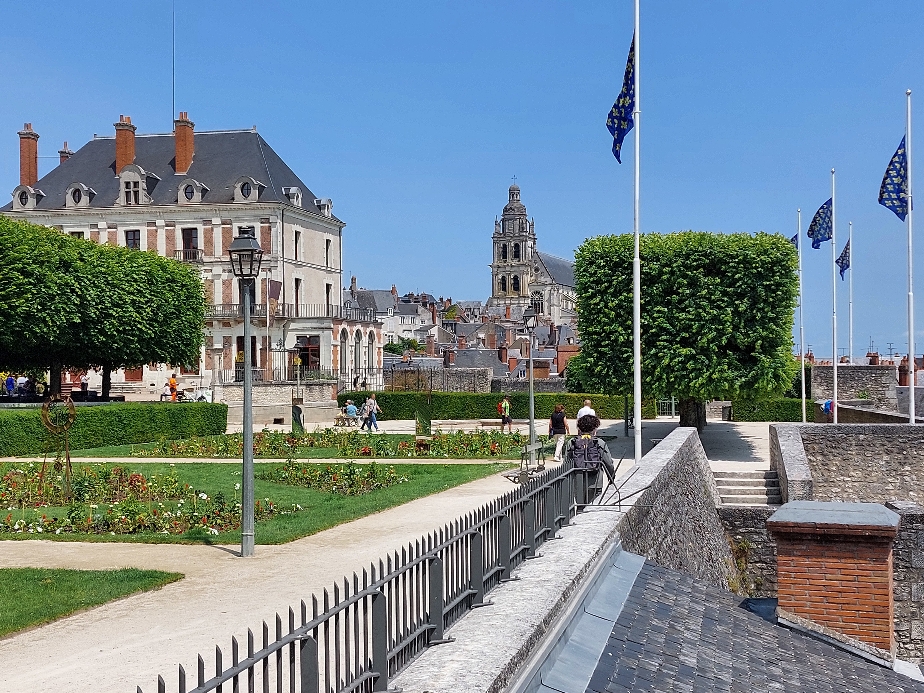 Blick zur Cathédrale St.-Louis