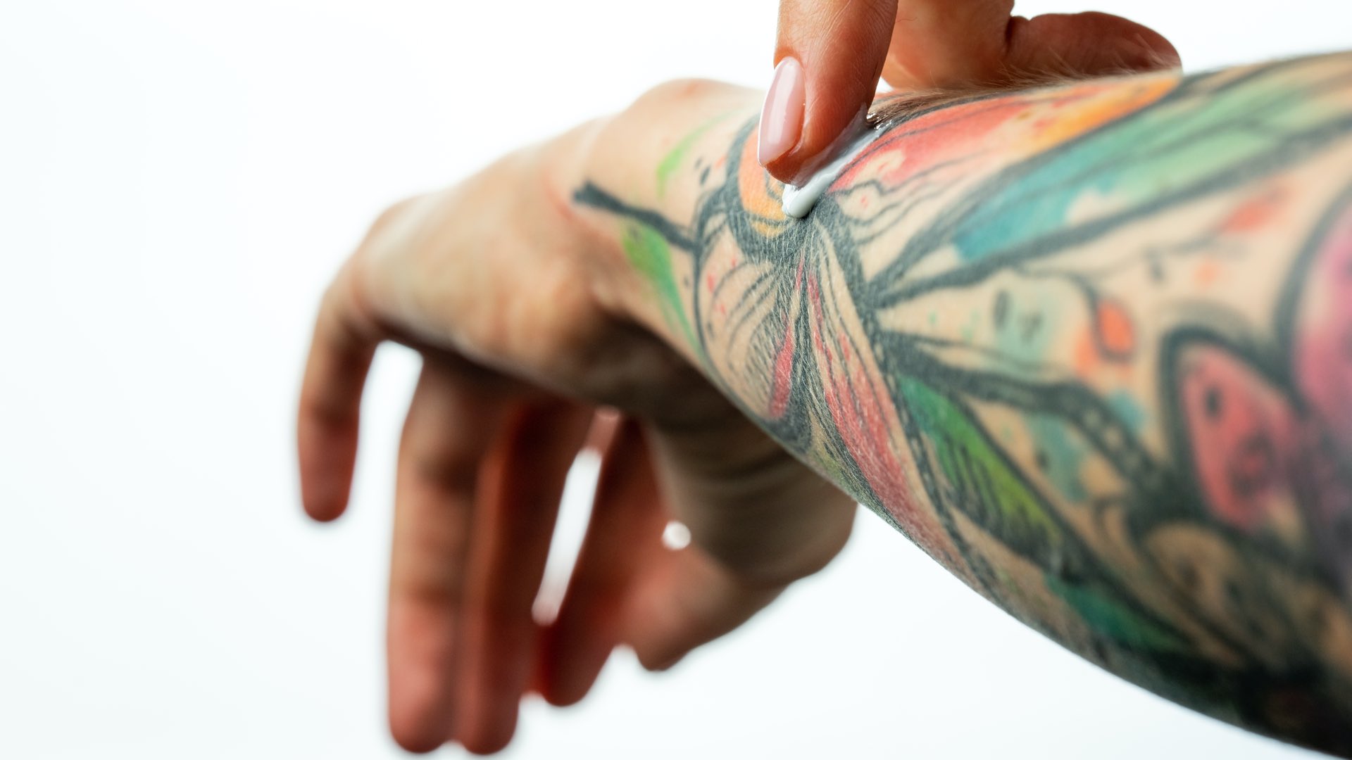 Tattoo Pflege Fur Tatowierte Haut Schmerzfrei Tattoo