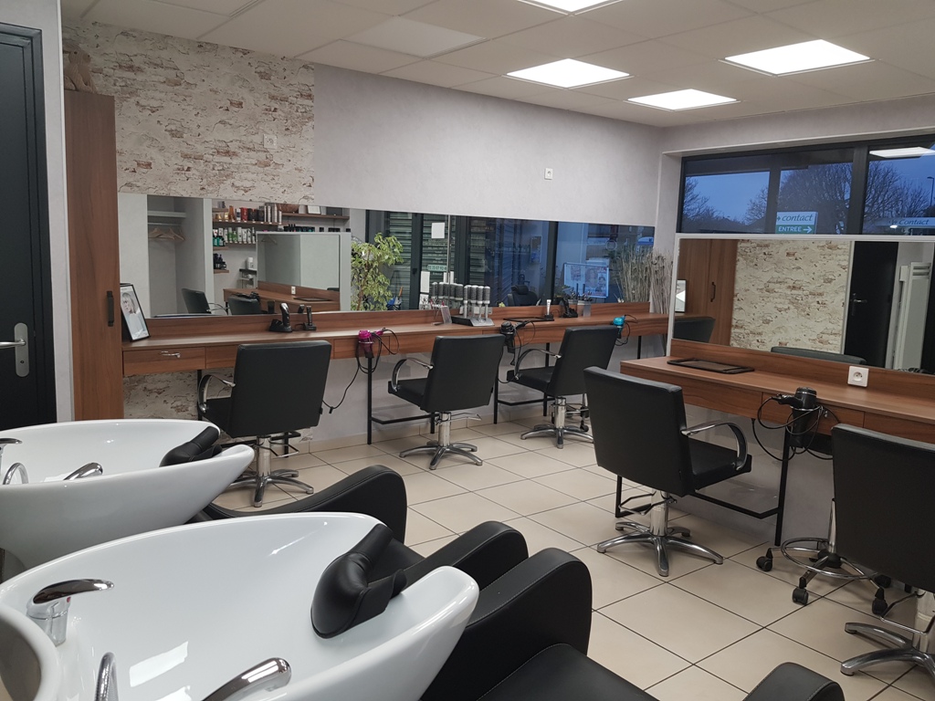 SALON DE COIFFURE MONTMARTIN SUR MER (50)