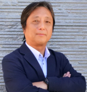 小谷 芳