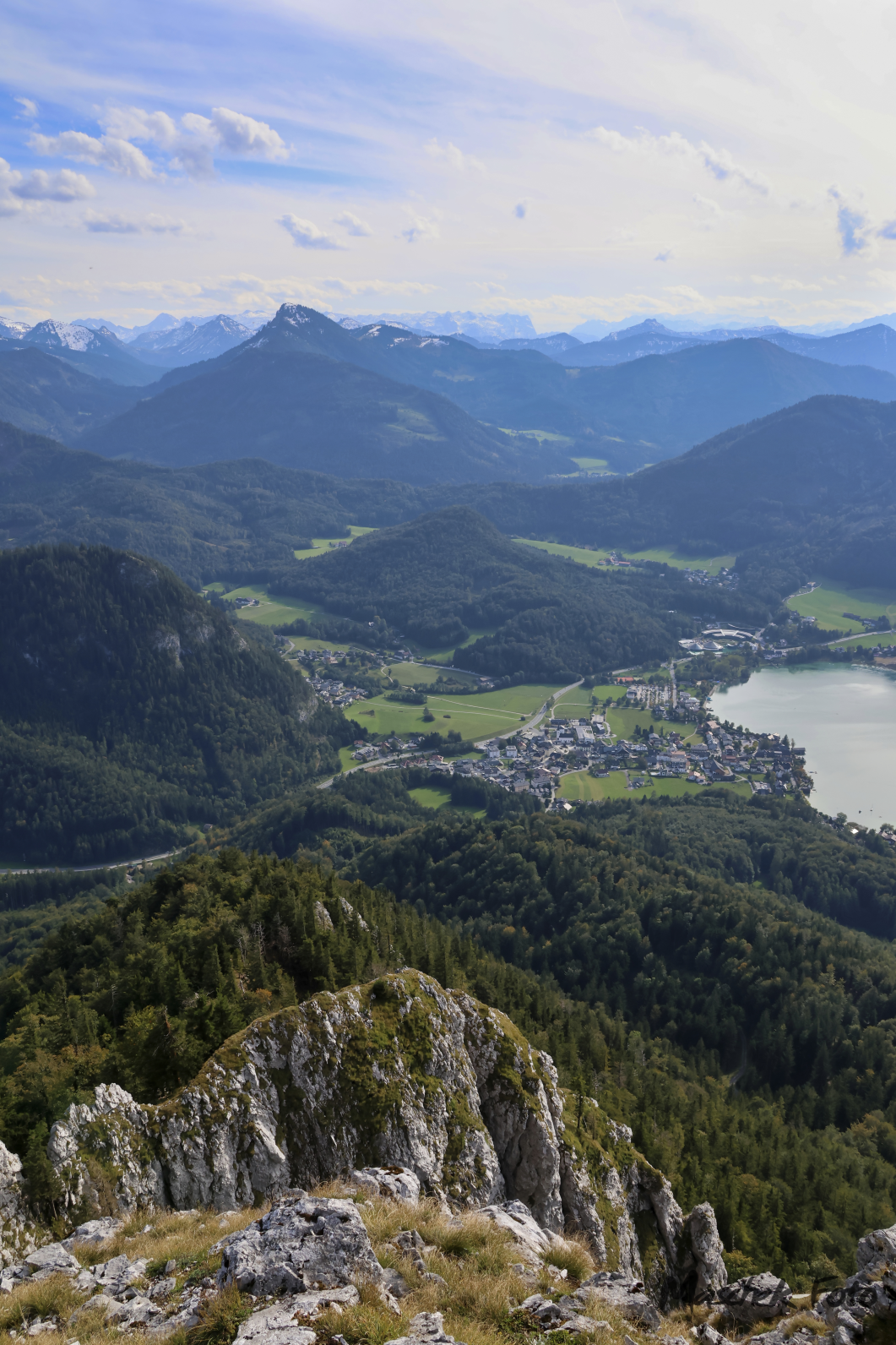 Blick in die Weite und Fuschl am See