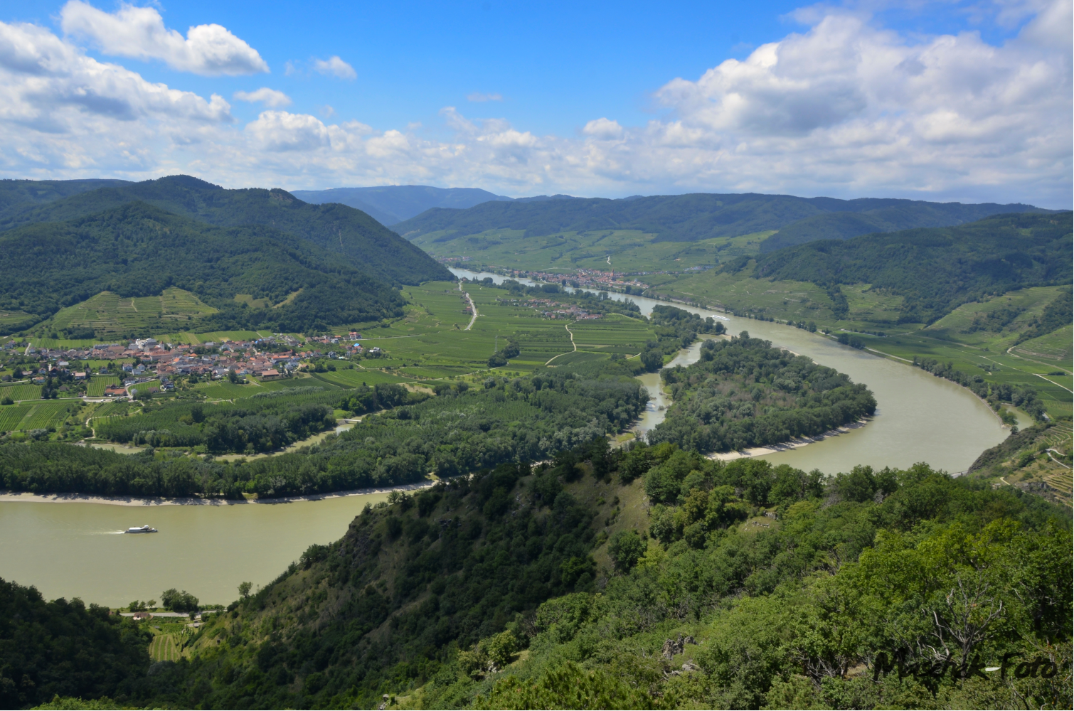 Blick auf Rührsdorf und Rossatz