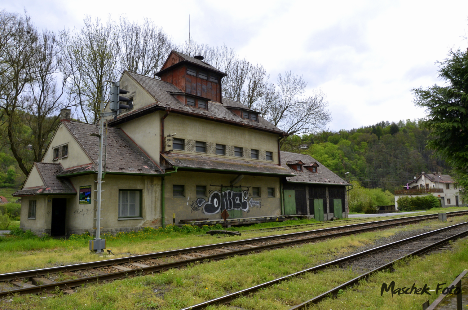 Alter Bahnhof beim Wandern im Pürglitzer Wald