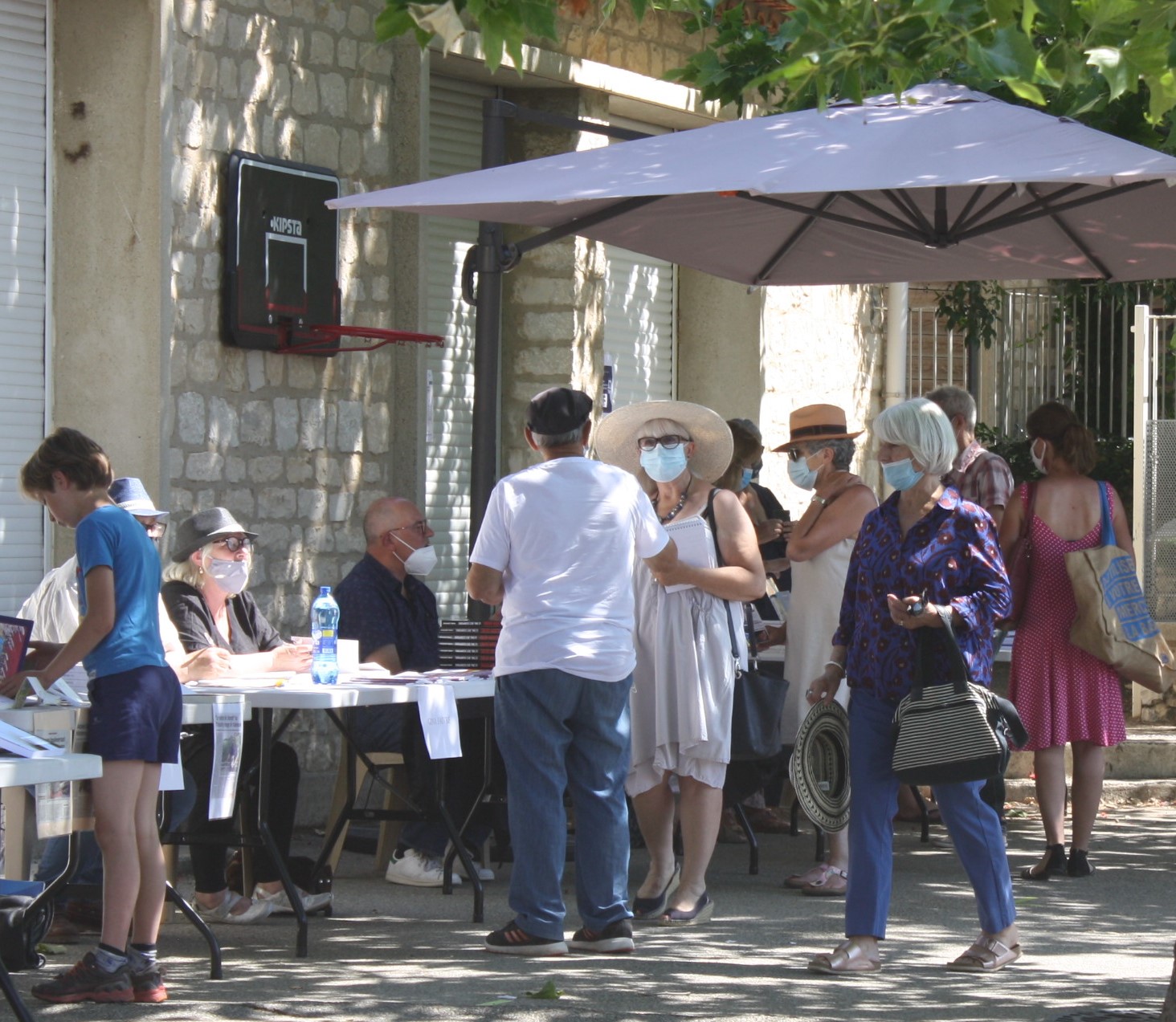 Le masque n'empêche pas la convivialité !