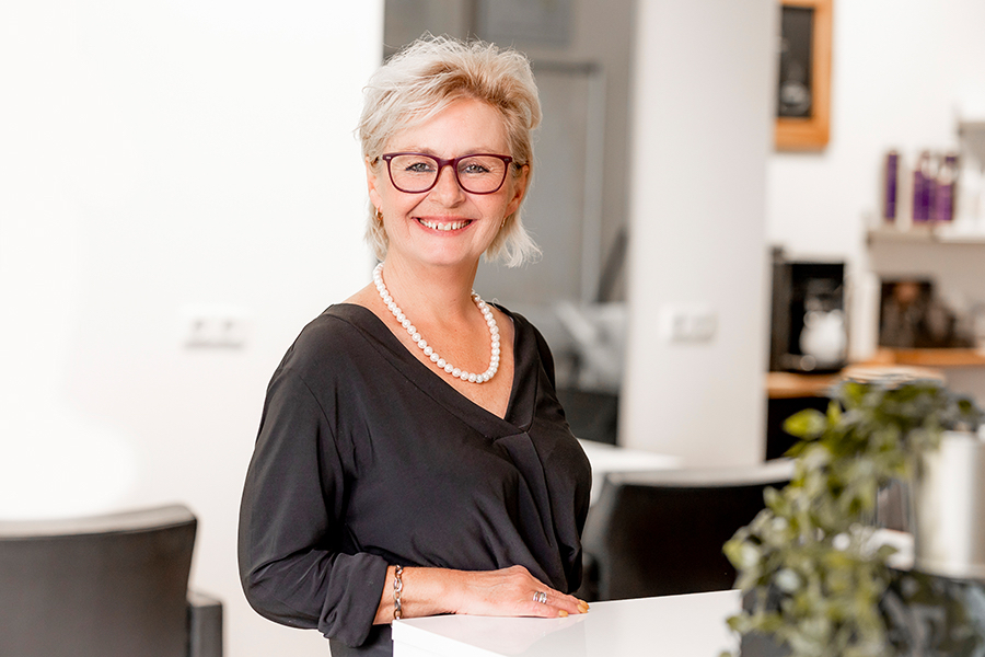 Renate - Friseurin 