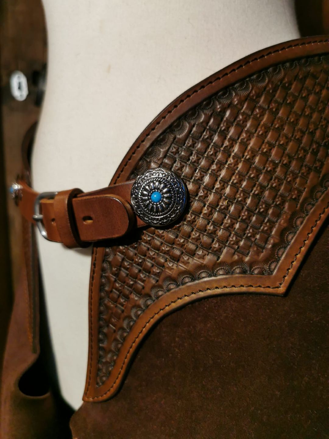 CHAPS CHINKS CUIR ARTISAN SAVOIE SELLERIE WESTERNE EQUITATION SELLIER 