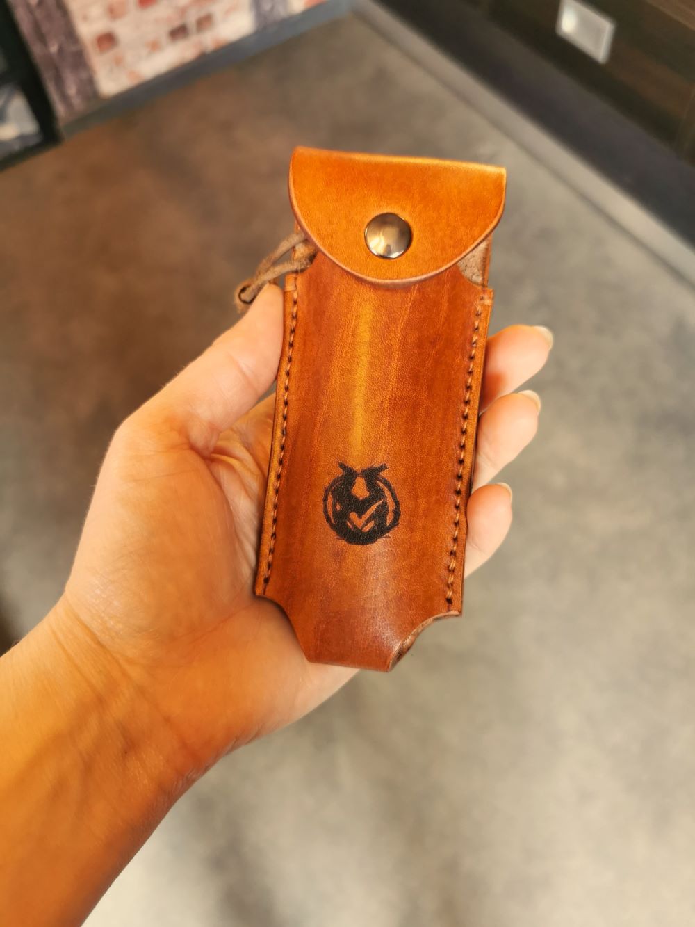 ETUI COUTEAU PORT VERTICAL CUIR