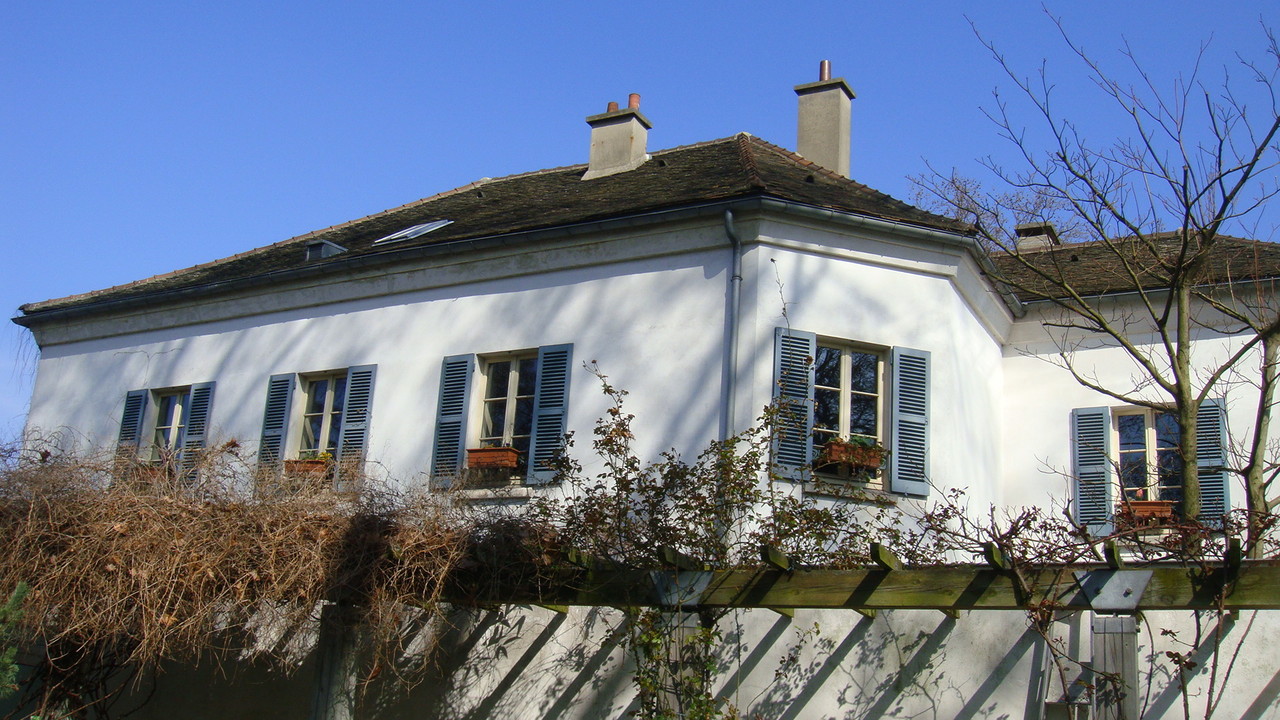 Maison du jardinage. Ancien bureau de perception des taxes