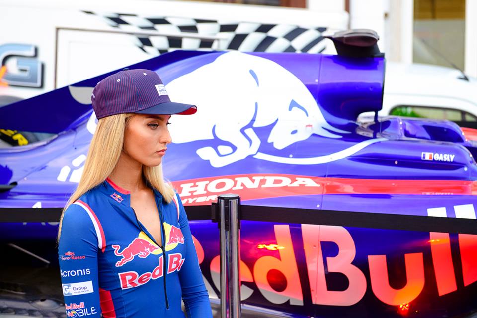 Abbigliamento personalizzato per Hostess - Grid girls - Staff eventi e fiere