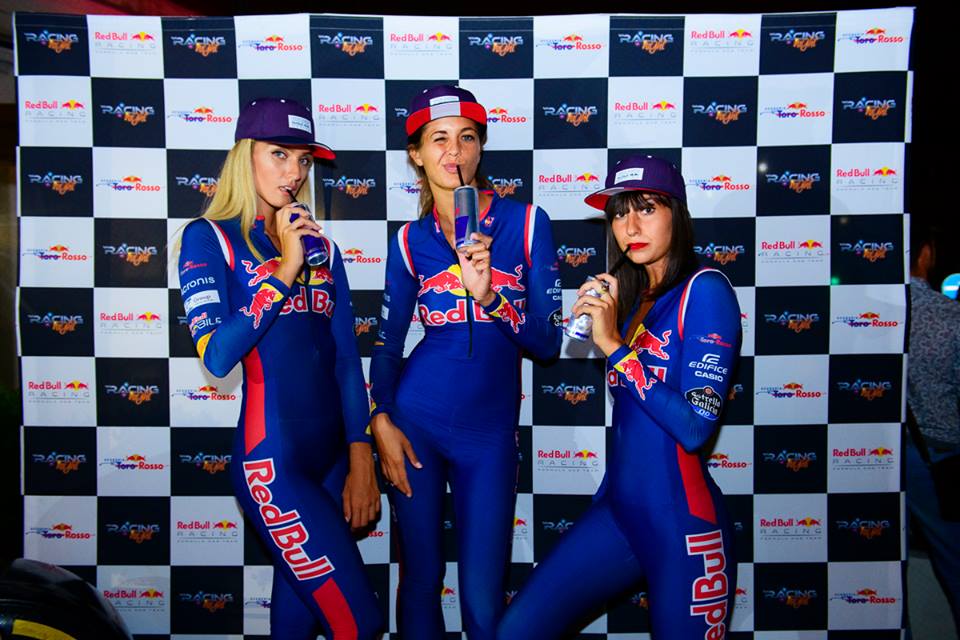 Abbigliamento personalizzato per Hostess - Grid girls - Staff eventi e fiere