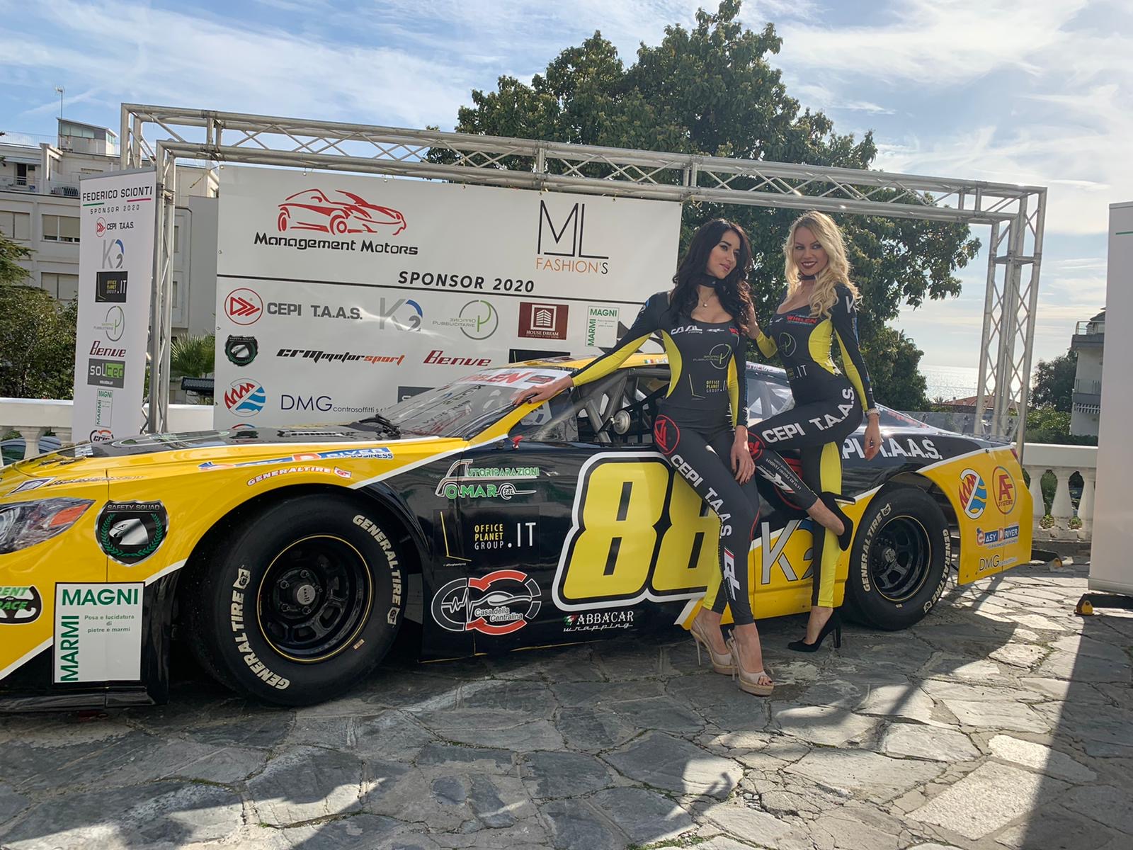 Abbigliamento personalizzato per Hostess - Grid girls - Staff eventi e fiere