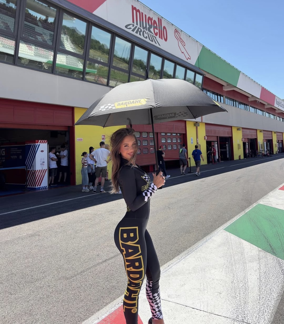 Abbigliamento personalizzato per Hostess - Grid girls - Staff eventi e fiere