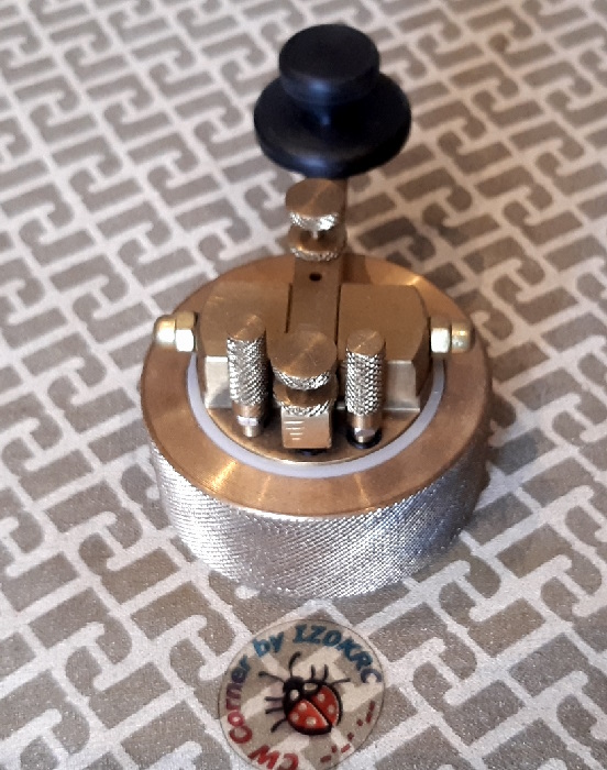 IZ4IST - Tiny cilindrical base key