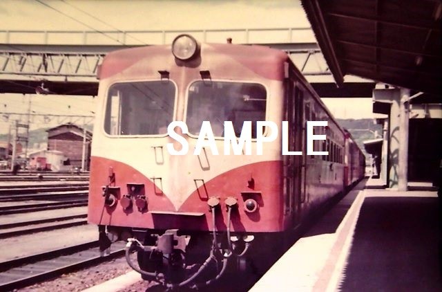 関西の国鉄 奈良線　1970年　昭和40年代　鉄道写真　ネットオークション　通販　デジタル画像　荷物ディーゼル キハユニ