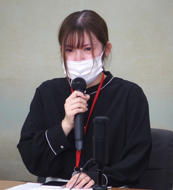 抗議会見で発言する望月瑠菜さん（HPVワクチン薬害訴訟東京訴訟原告）