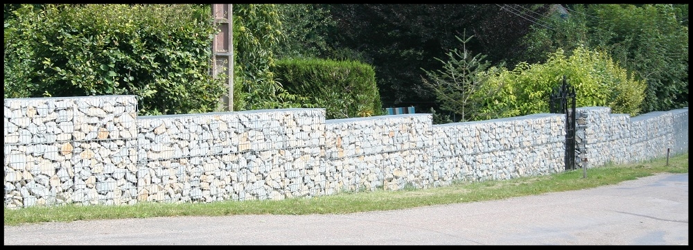 Réalisation d'une clôture en gabion Phase 3