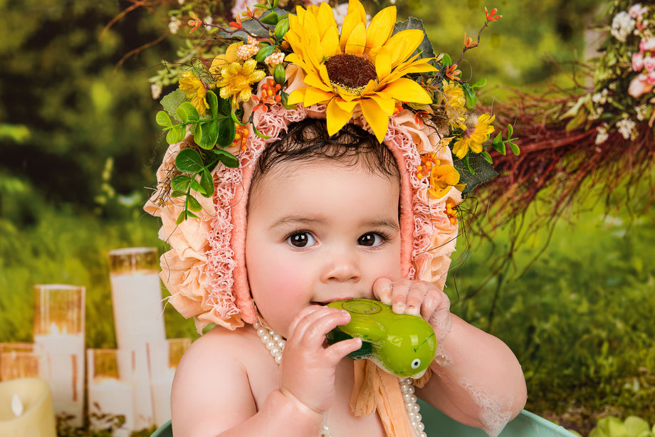 cake smash shoot in nature