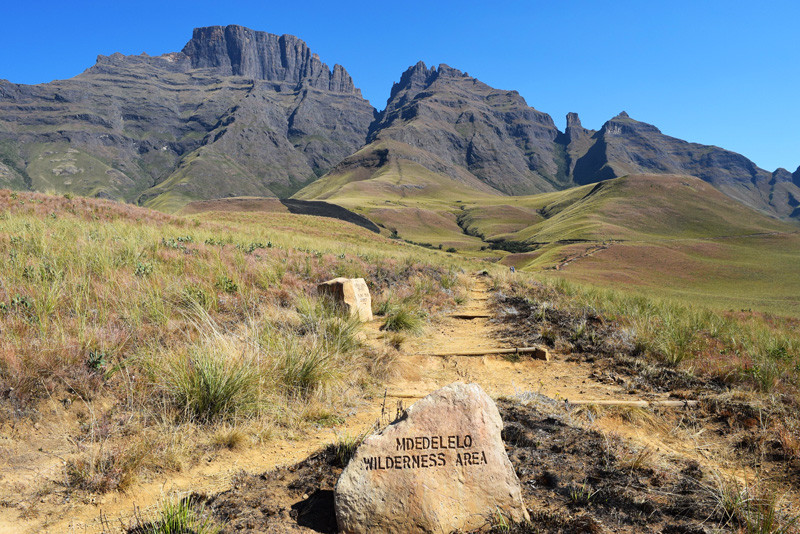 Most Inspiring and Spectacular Places in the World - Drakensberg Mountains, South Africa