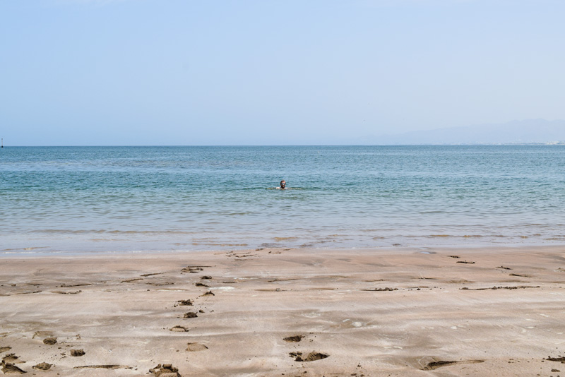 12 Days in Oman - The Beach in front of the Kempinski Hotel