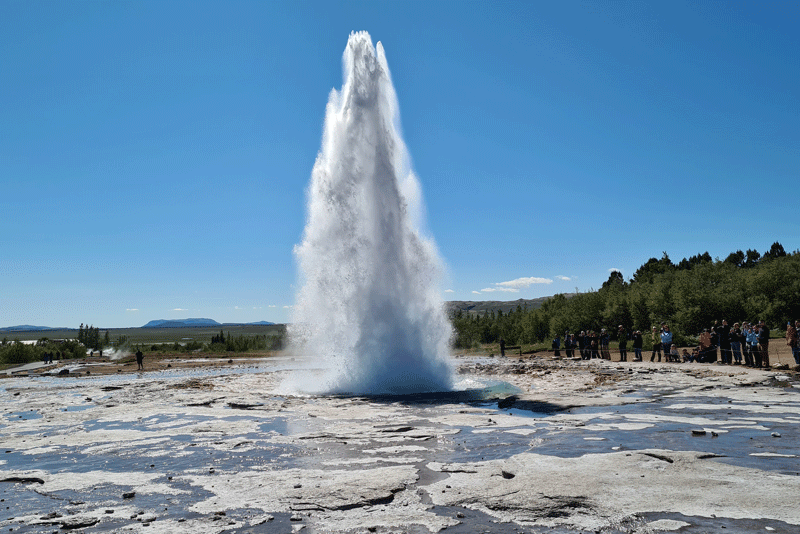 13 Days in Iceland - Strokkur