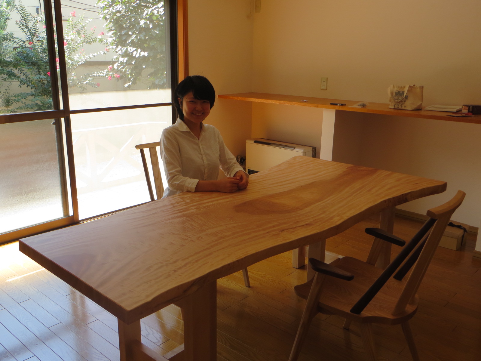 一枚板の無垢テーブル - 飛騨高山 匠の家具 Gallery森の芽ぐみ 一枚板の無垢テーブル - 飛騨高山 匠の家具 Gallery森の芽ぐみ
