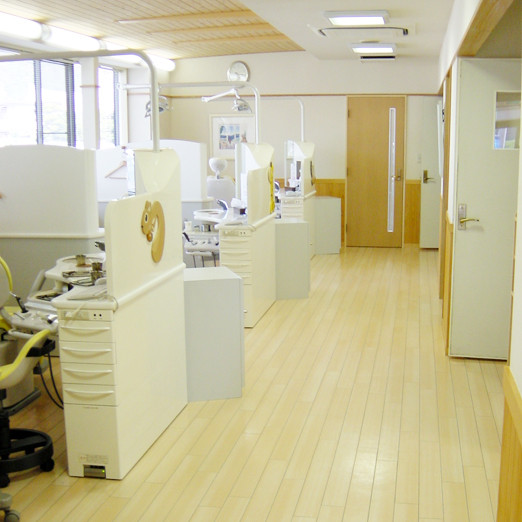 【院内風景】広々とした開放感溢れる院内です。