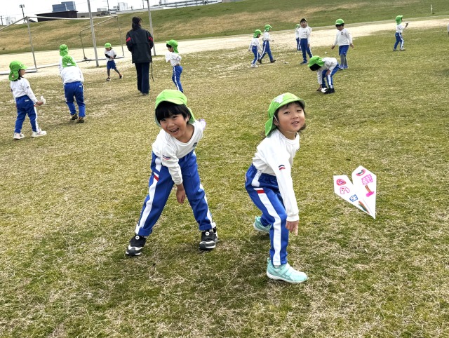 「紙飛行機とばすぞ！」