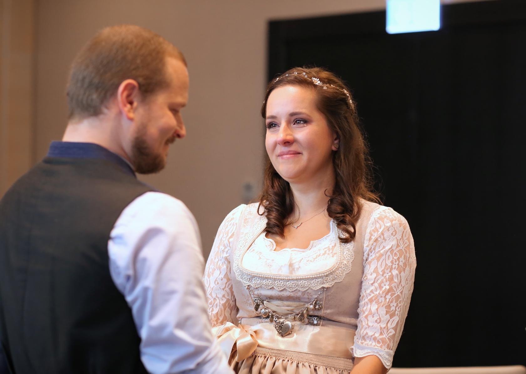 hochzeit-standesamt-augsburg-fotostudio-diamond-deluxe.jpg