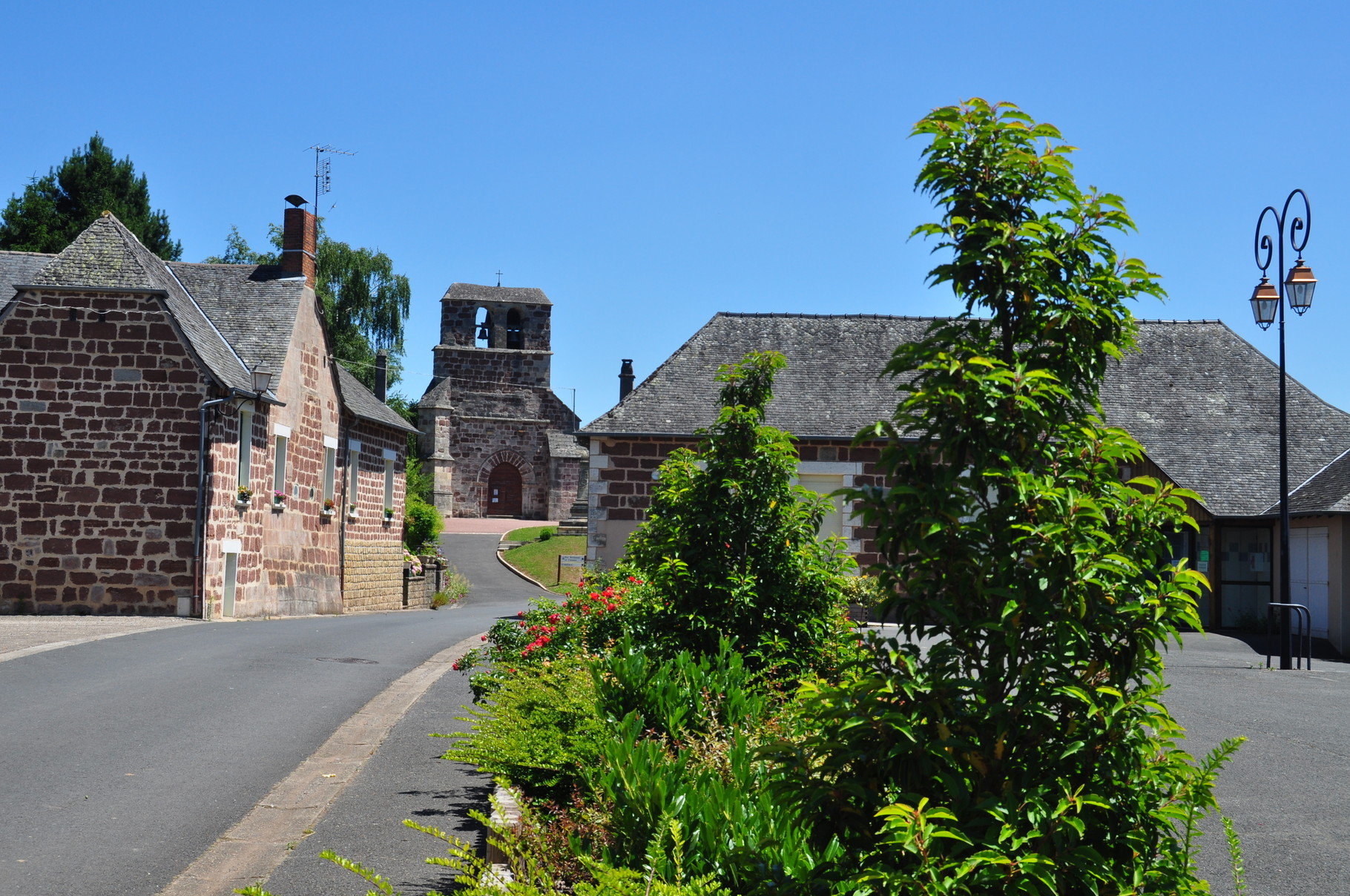 Village avec son église