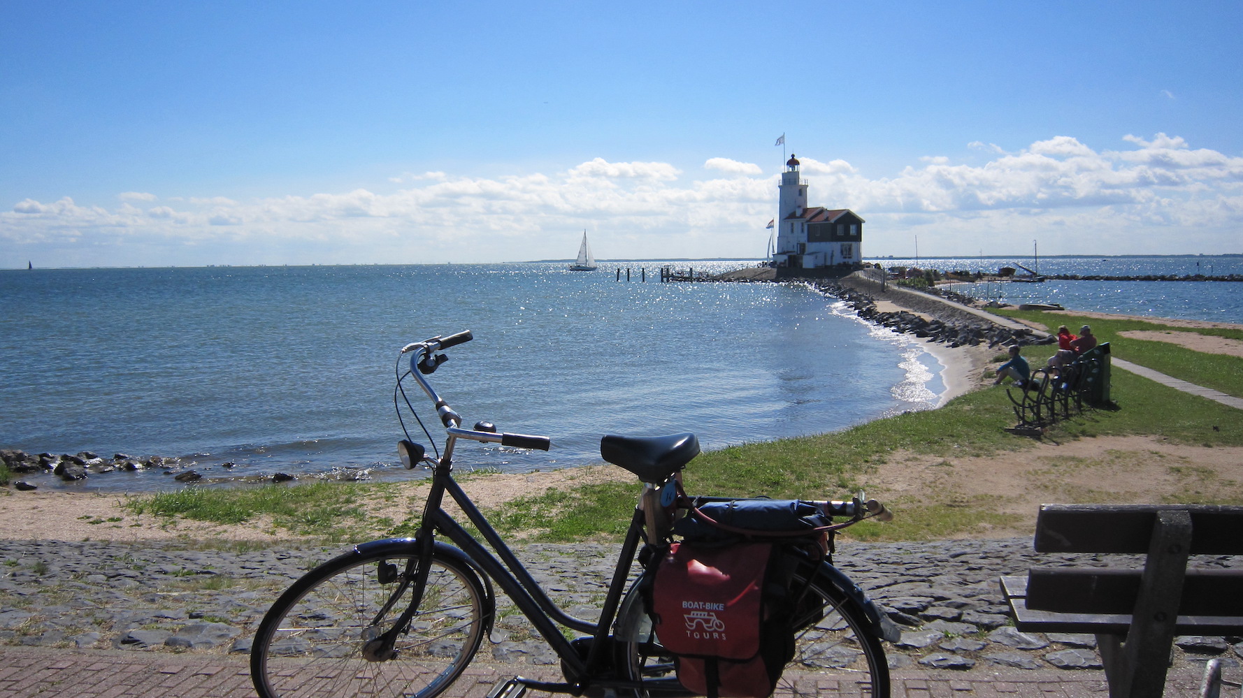 Boat Bike Tours Fahrrad am Wasser