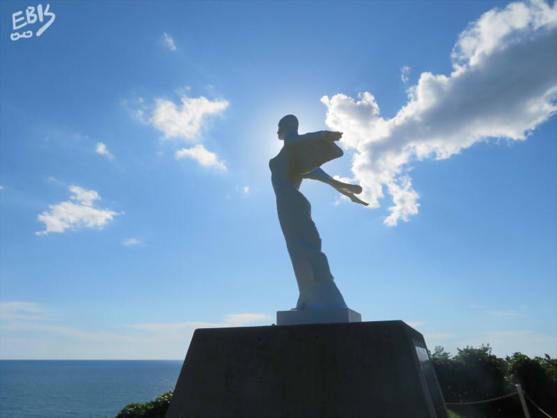濤安(とあ)の乙女像 日本海中部地震慰霊碑(八峰町)