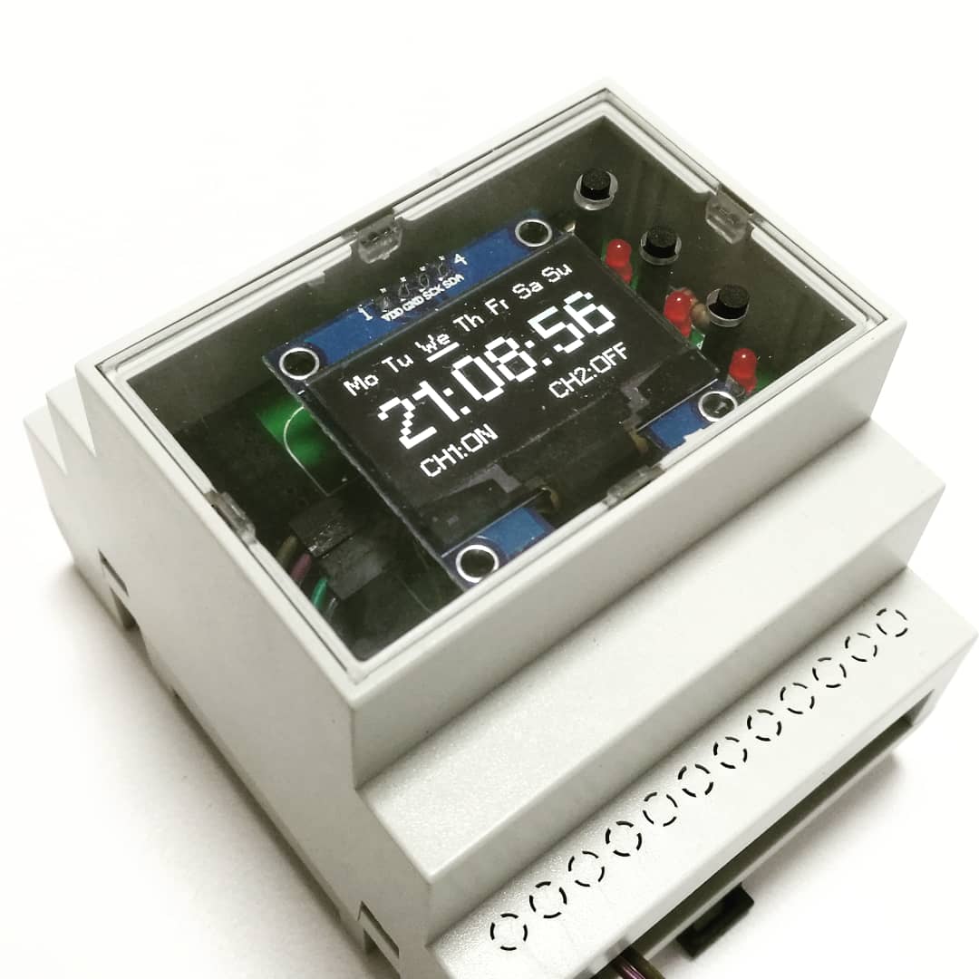 RasPiBox Compact with mounted OLED shield