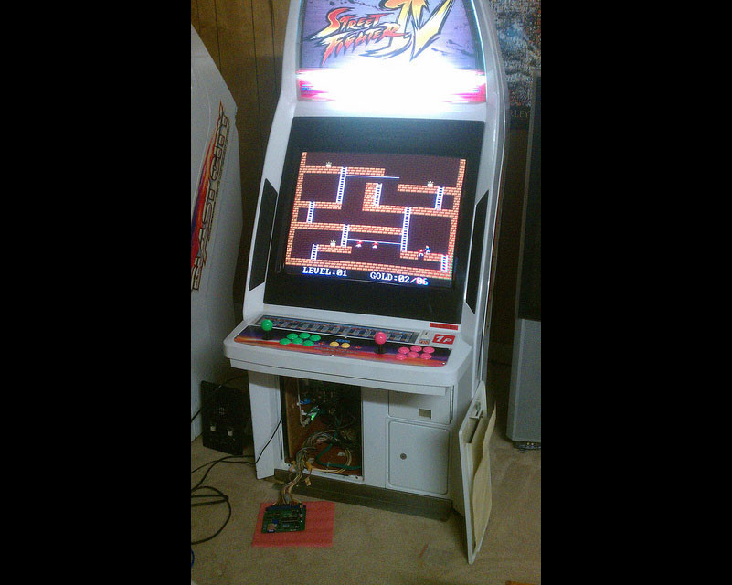 Arcade cab with Uzebox Jamma 