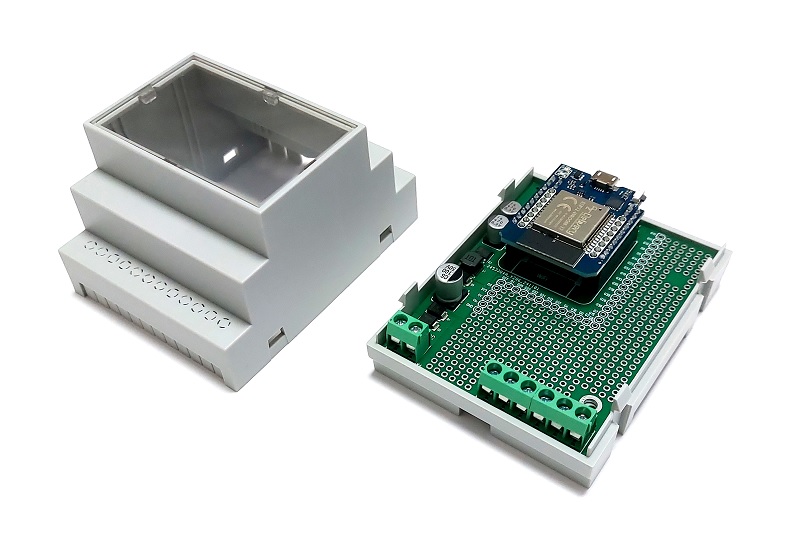 ArduiBox ESP Gehäuse geöffnet mit D1 Mini ESP32