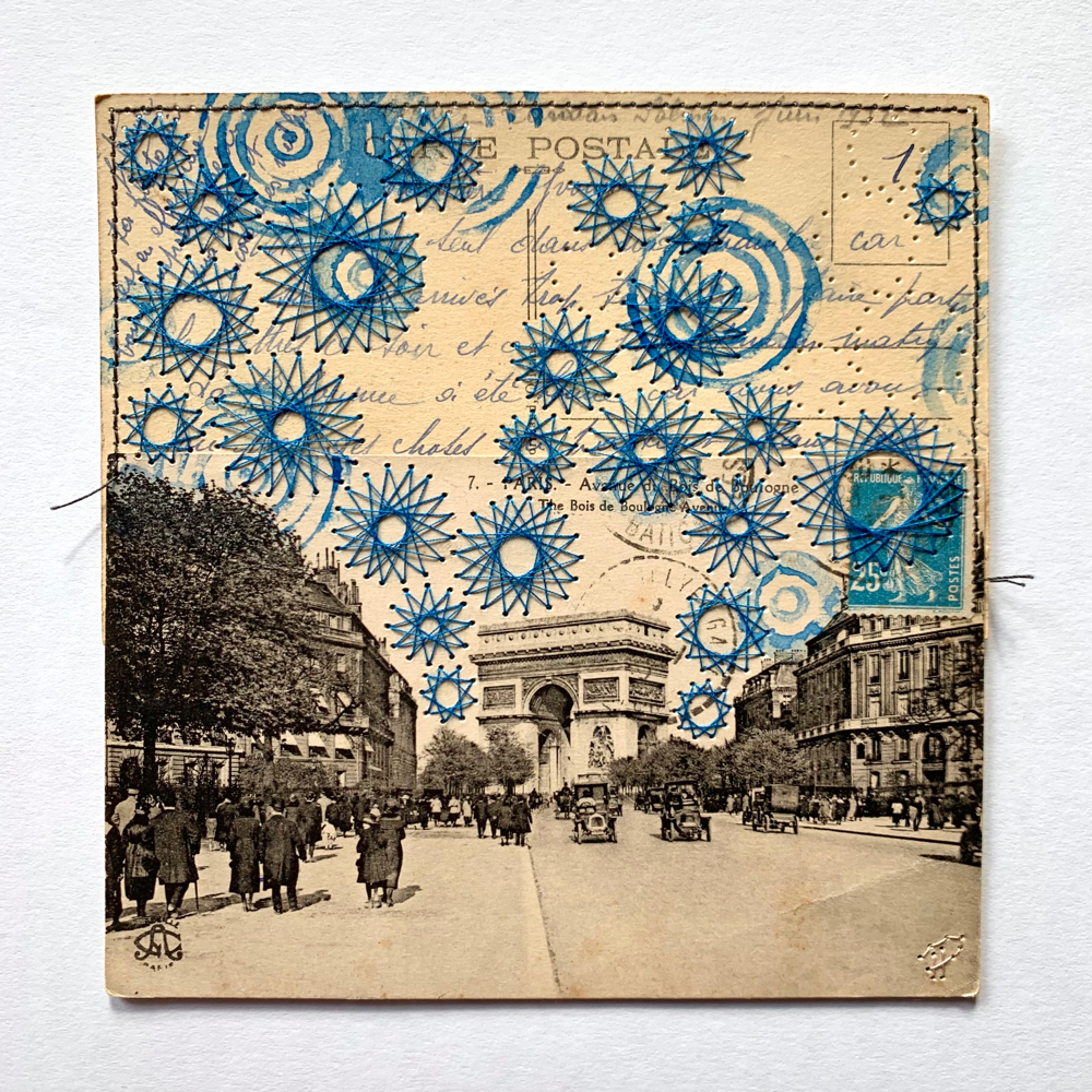 „7.-Paris.-Avenue du Bois“, Collage aus zwei Vintagepostkarten, handbestickt, 14cm x 14cm (no.41/2022)