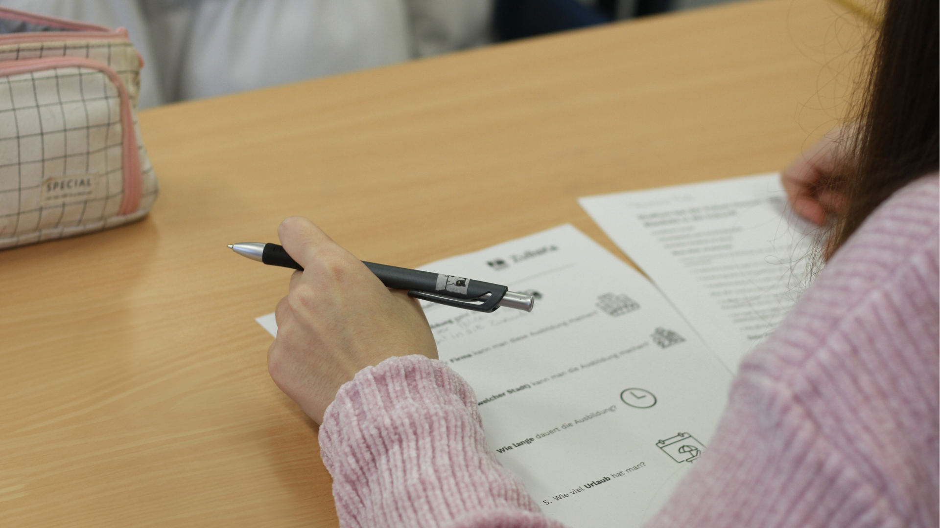Von Stellenanzeigen bis Teamwork: Eine besondere Unterrichtsstunde im Baustein “Von der Schule in den Beruf”