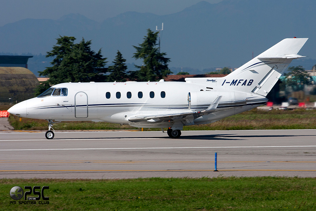 I-MFAB BAe125-900XP HA-0074 Skybridge AirOps