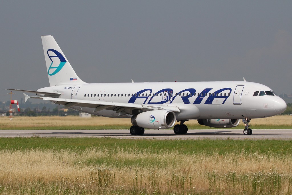 S5-AAS A320-231 444 Adria Airways