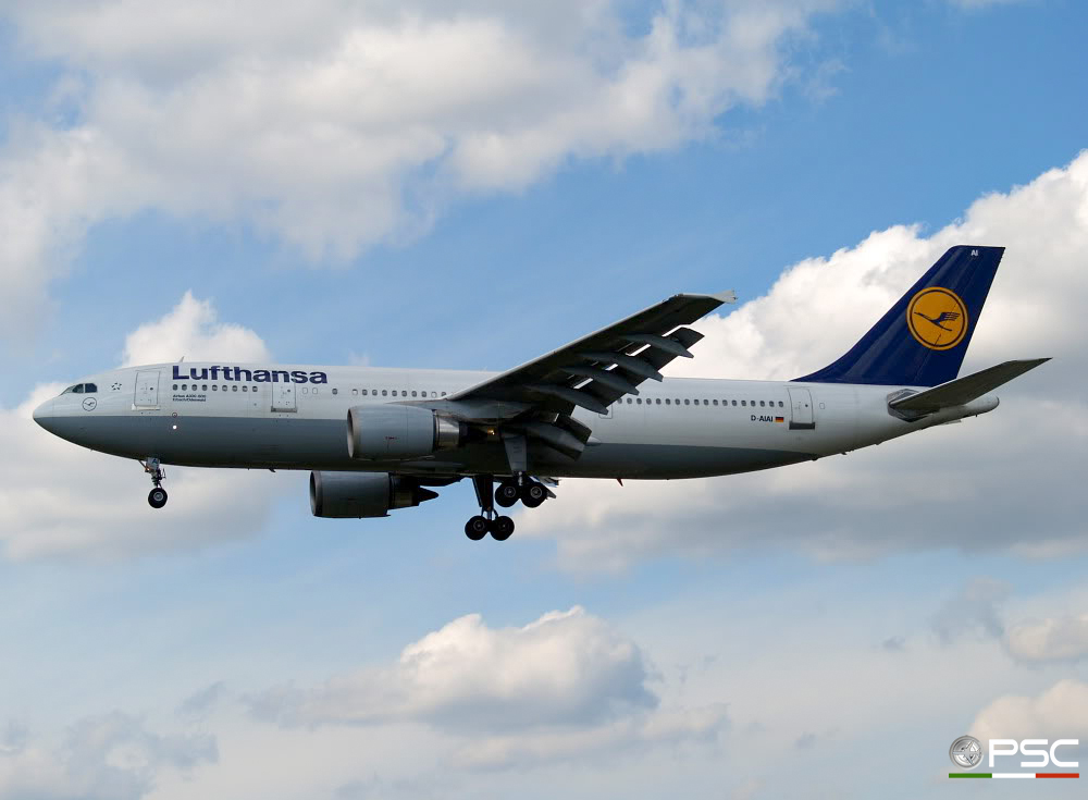 D-AIAI A300B4-603 391 Lufthansa @ London Heathrow Airport 15.04.2008 © Piti Spotter Club Verona