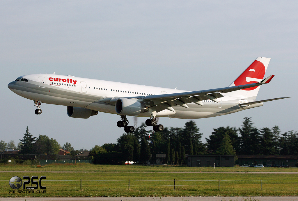 I-EEZL  A330-223  802  Eurofly  @ Aeroporto di Verona © Piti Spotter Club Verona 