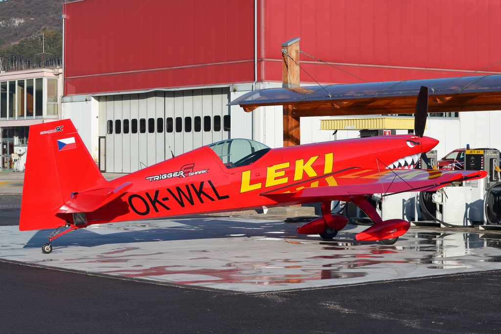 OK-WKL Extra EA-300/S E300 004 Jaroslav Svoboda @ Aeroporto di Trento © Piti Spotter Club Verona