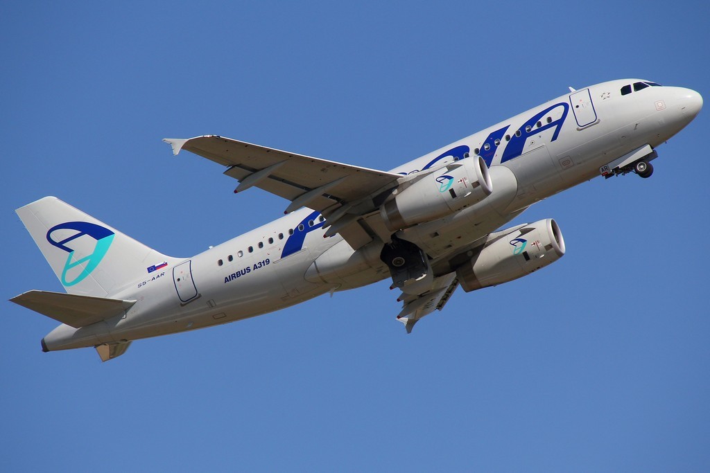 S5-AAR A319-132 4301 Adria Airways