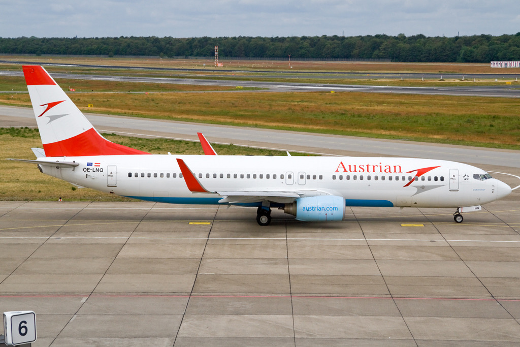 OE-LNQ B737-8Z9 30421/1345 Austrian Airlines @ Berlin Tegel Airport 06.2012 © Piti Spotter Club Verona