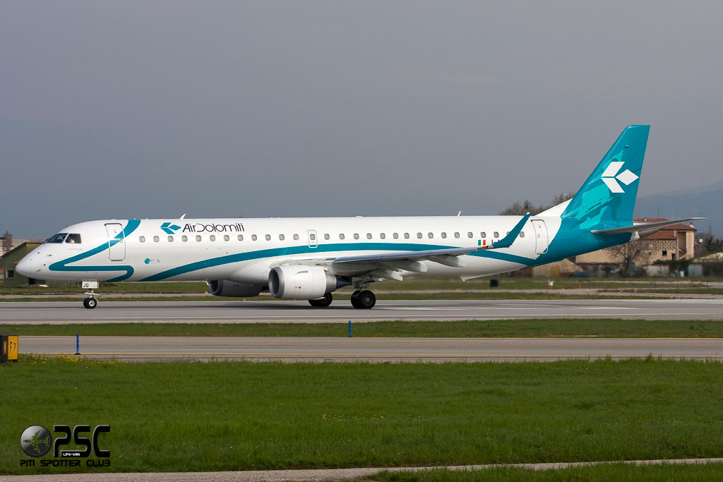 I-ADJQ Embraer ERJ 195 LR 19000587  CF34-10E6 Ernani di Giuseppe Verdi﻿ Air Dolomiti 2012 © Archivio Piti Spotter Club Verona