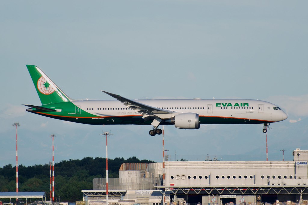 B-17886 Boeing 787-9 63522 1210 GE nx-1B  EVA Air 2024  @ Milano Malpensa MXP 07 2025 © Piti Spotter Club Verona