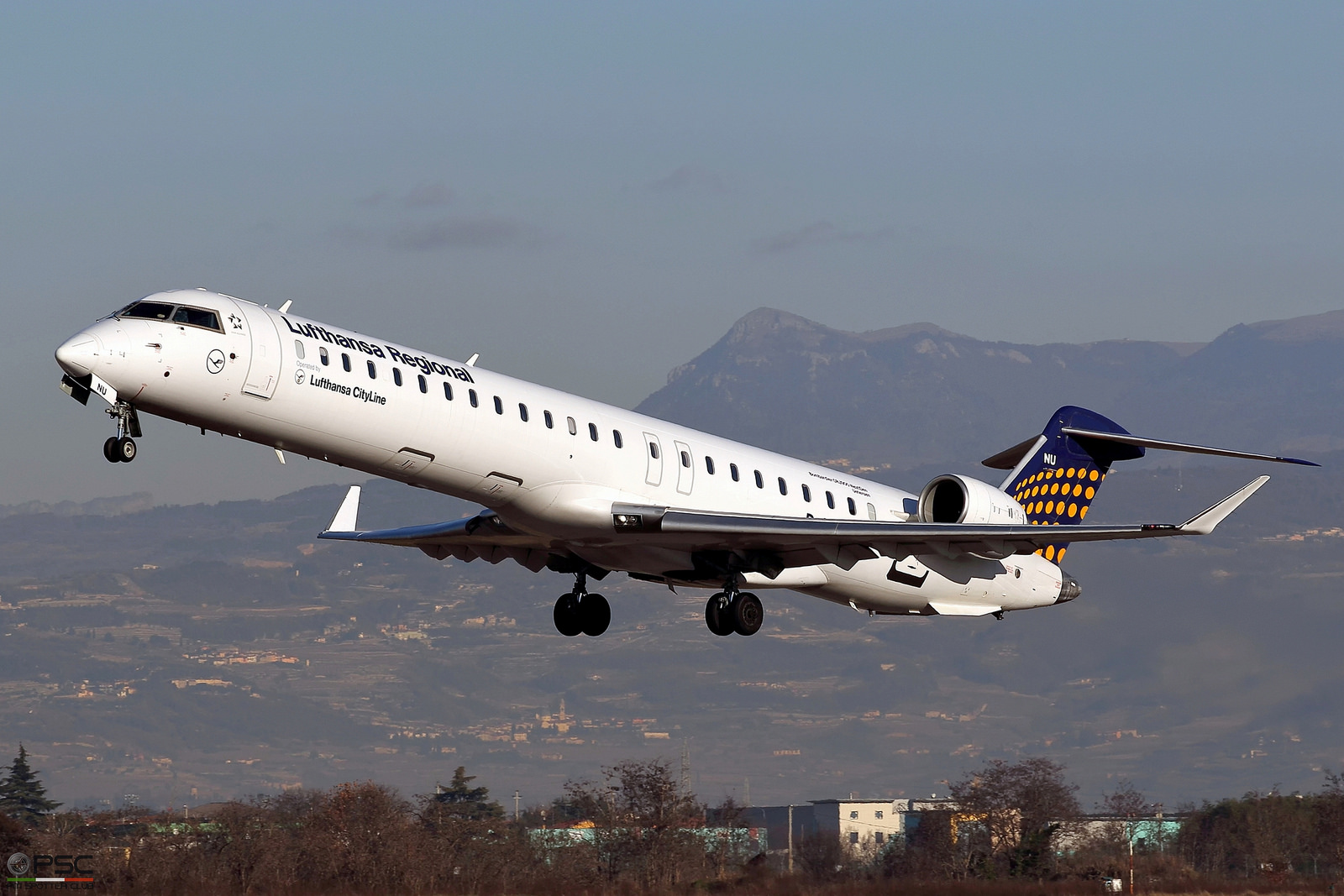 D-ACNU CRJ900LR 15267 Lufthansa CityLine @ Aeroporto di Verona - 07.01.2017  © Piti Spotter Club Verona