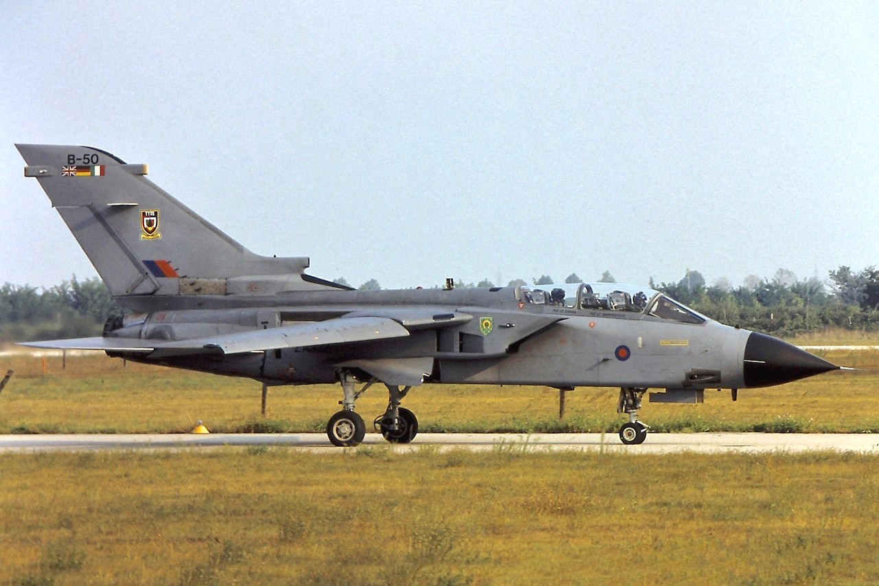 ZA322   Tornado GR1  009/BS002/3004   @ Aeroporto di Verona   © Piti Spotter Club Verona