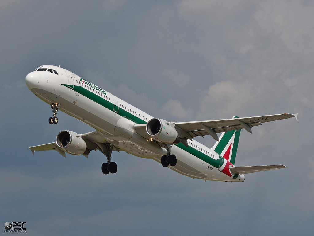 EI-IXZ A321-112 848 Alitalia